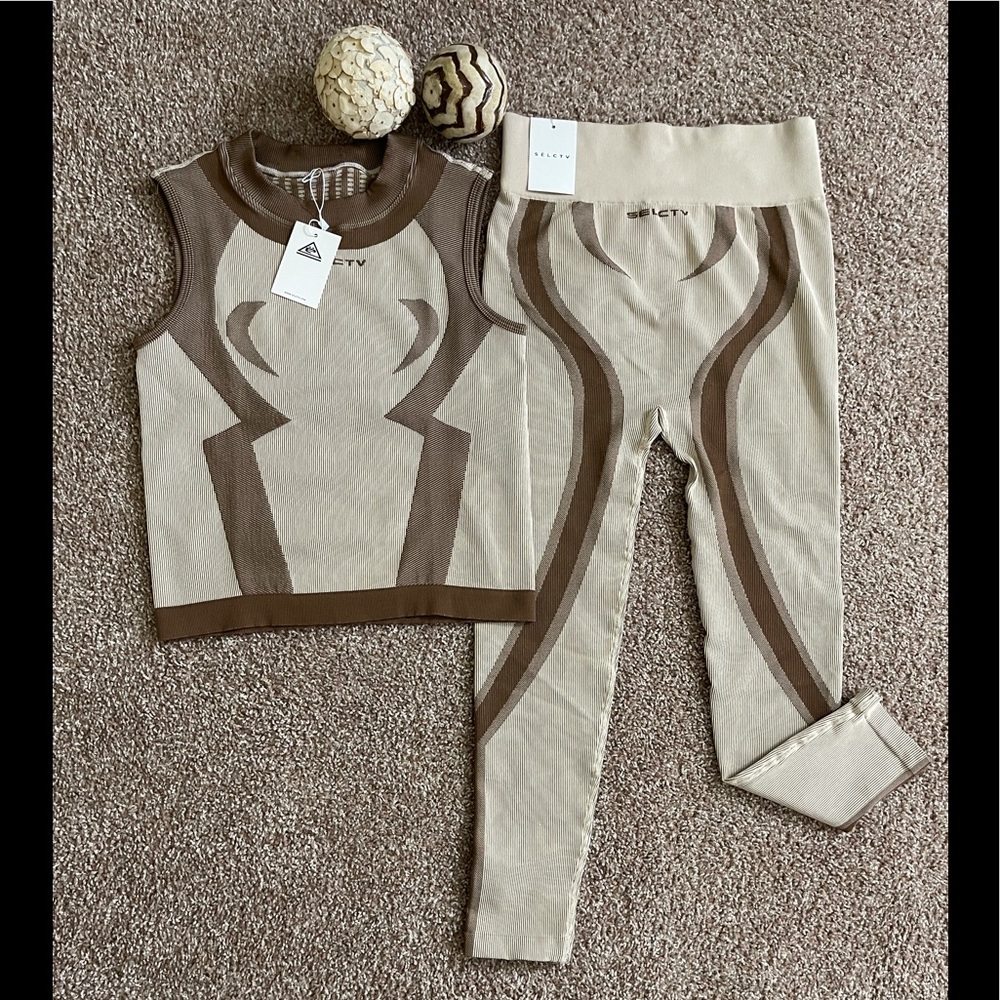 Brown/cream Balance and Resist tight Set